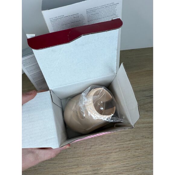 Mary Kay Skinvigorate Sonic Facial Cleansing Brush Head Skin Care System - Picture 11 of 11